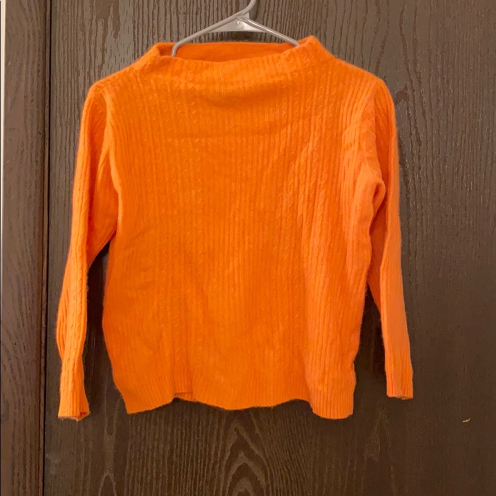 BCBG 100% cashmere sweater